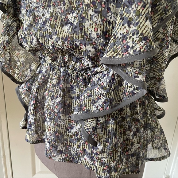 Scoop neck peplum top with vertical ruffles - Picture 5 of 7